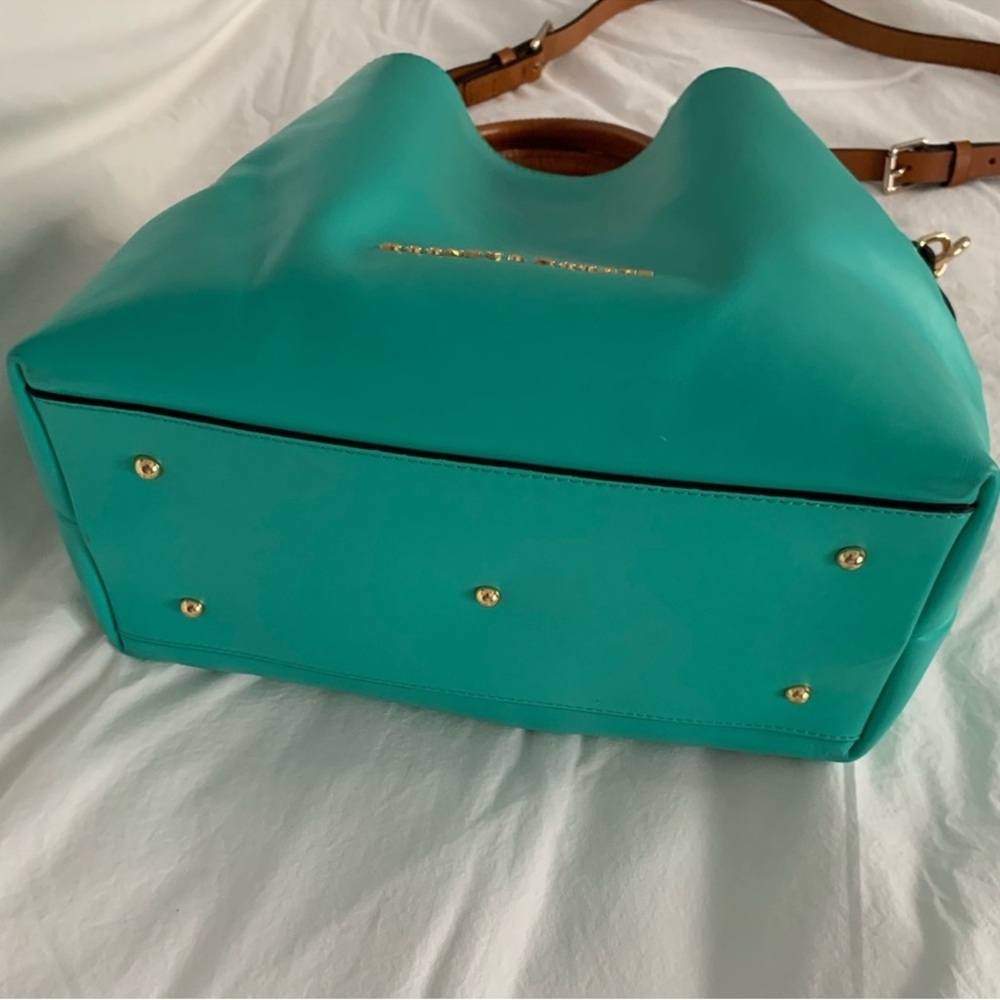 Dooney & Bourke southwest Turquoise Barlow purse
Like New !!!!!! SALE!!!!!!! - Picture 3 of 11